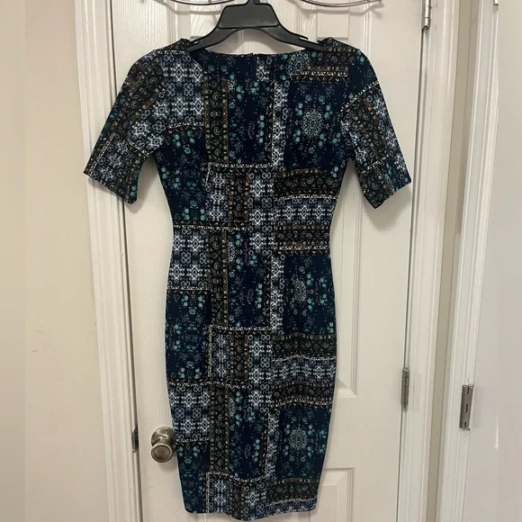 Chic Blue Patterned Midi Dress - Picture 1 of 4